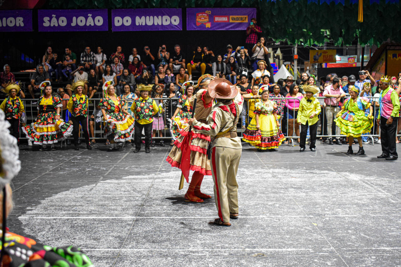 Repórter Junino A Notícia no Ritmo do São João Quadrilheiros da