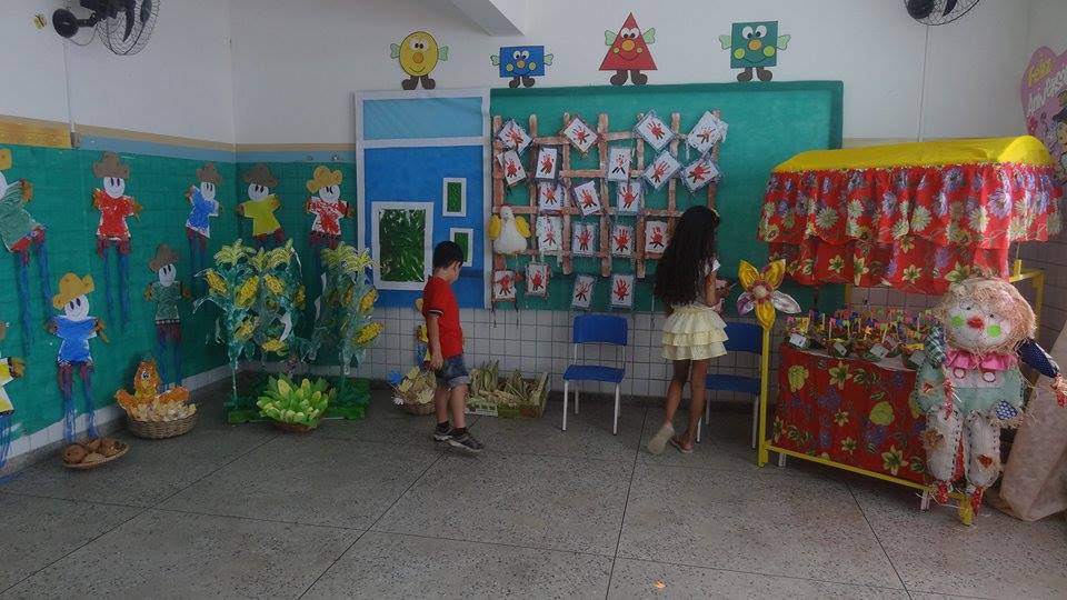 Trabalhos dos alunos da creche são expostos