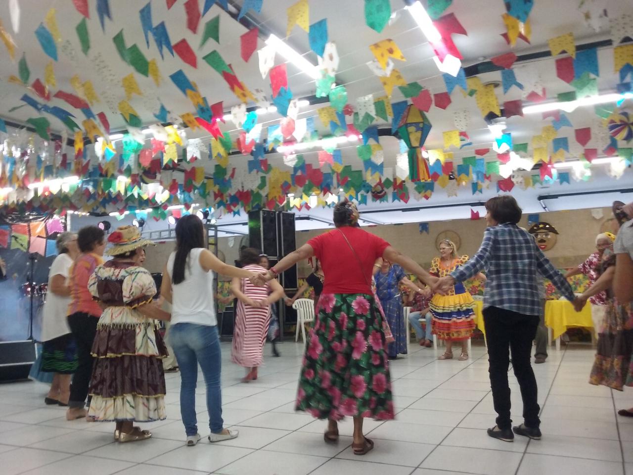 O contagiante forró pé-de-serra não deixou ninguém parado