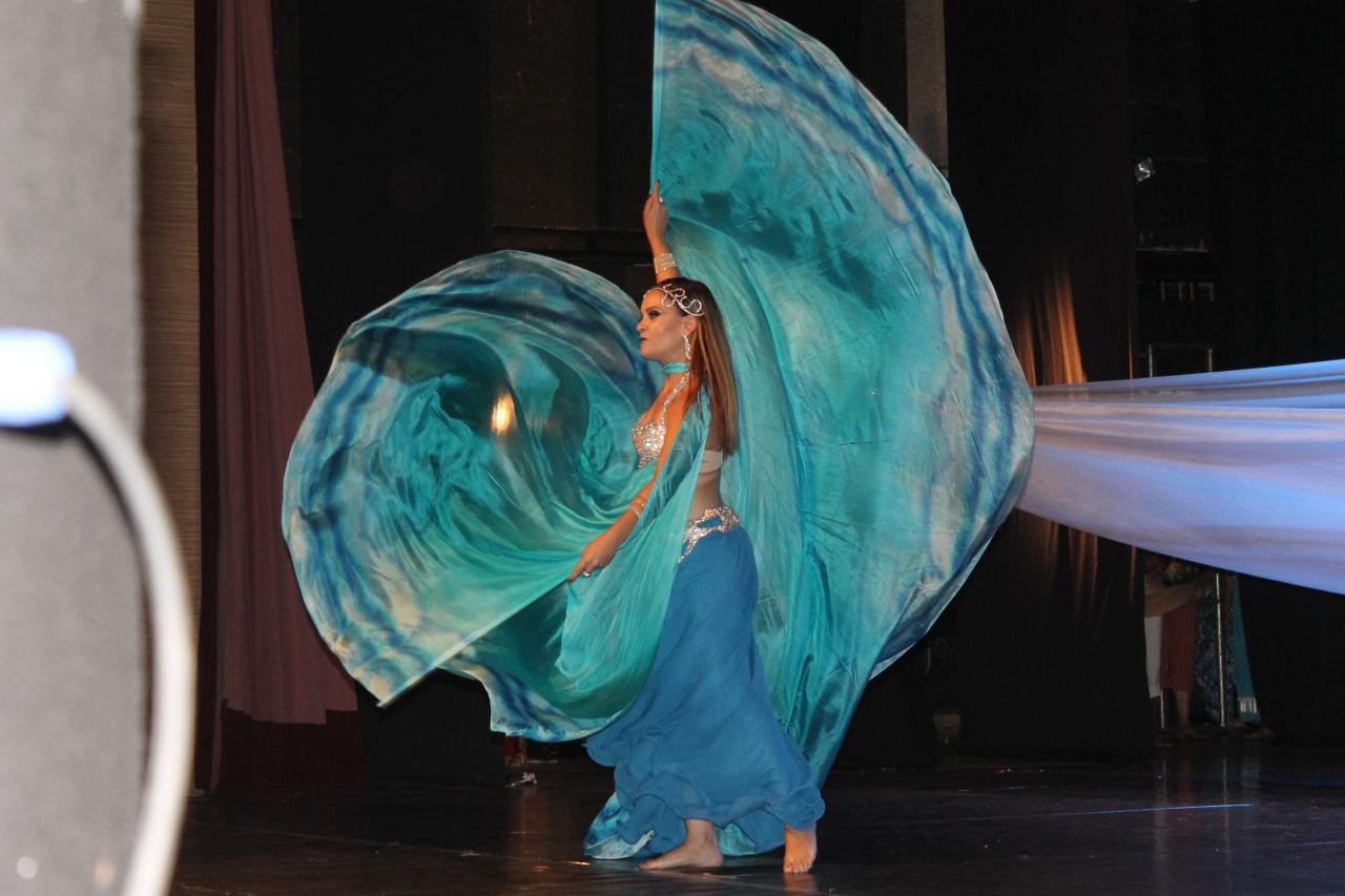 Roberta Soares, dentista e professora de dança do ventre e dança de salão. Foto: Letícia Aragão