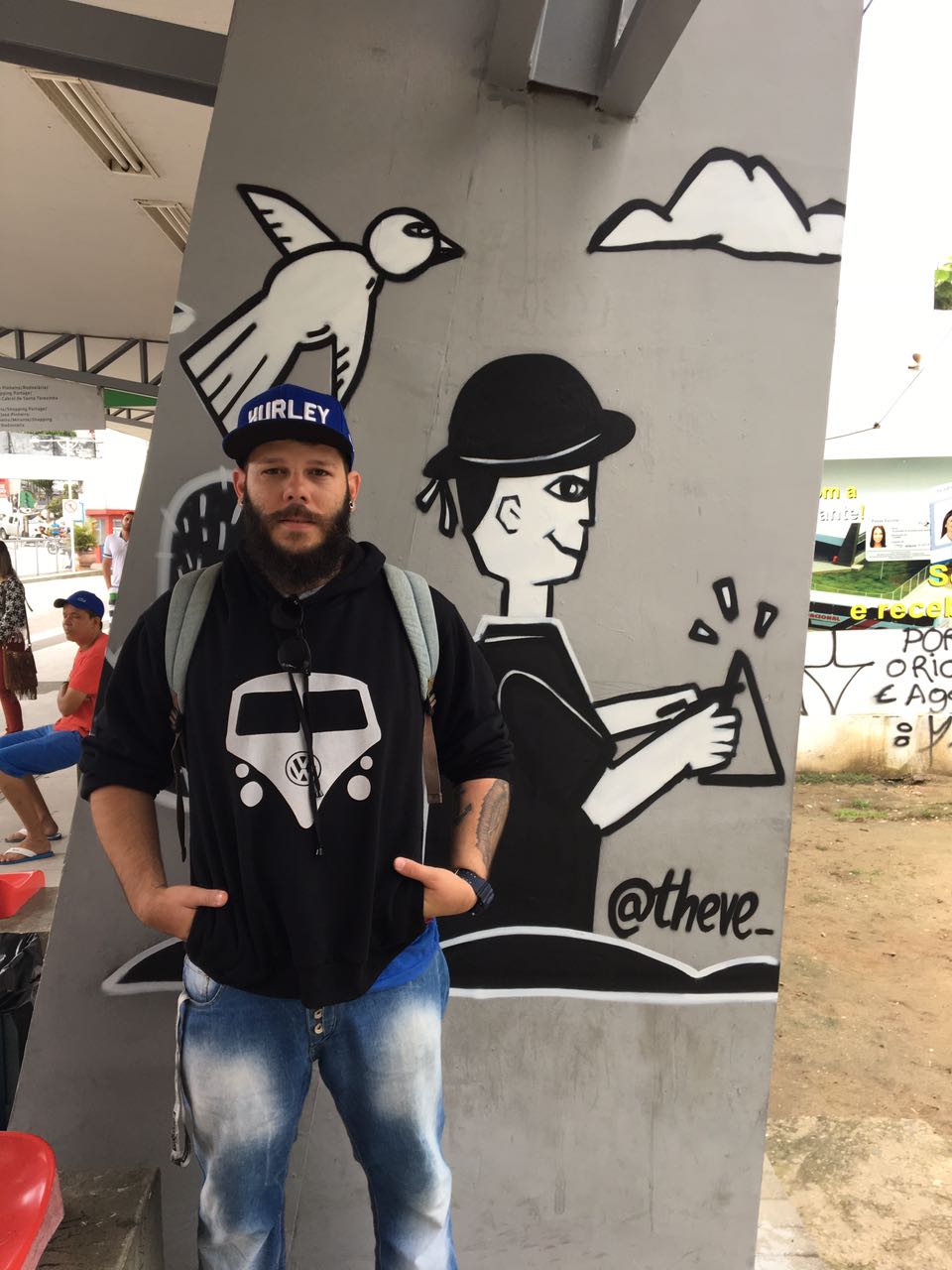 Grafiteiro Thiago Vinícius contribuiu para a caracterização do local