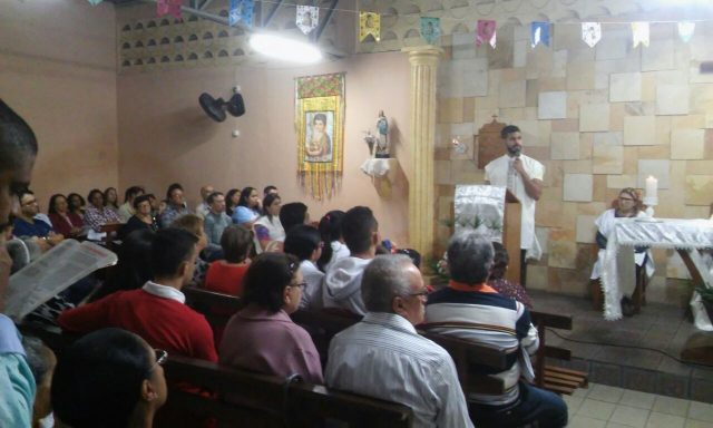 Fiéis prestigiaram a festa promovida pela comunidade São João batista (Foto: Elma Leal)