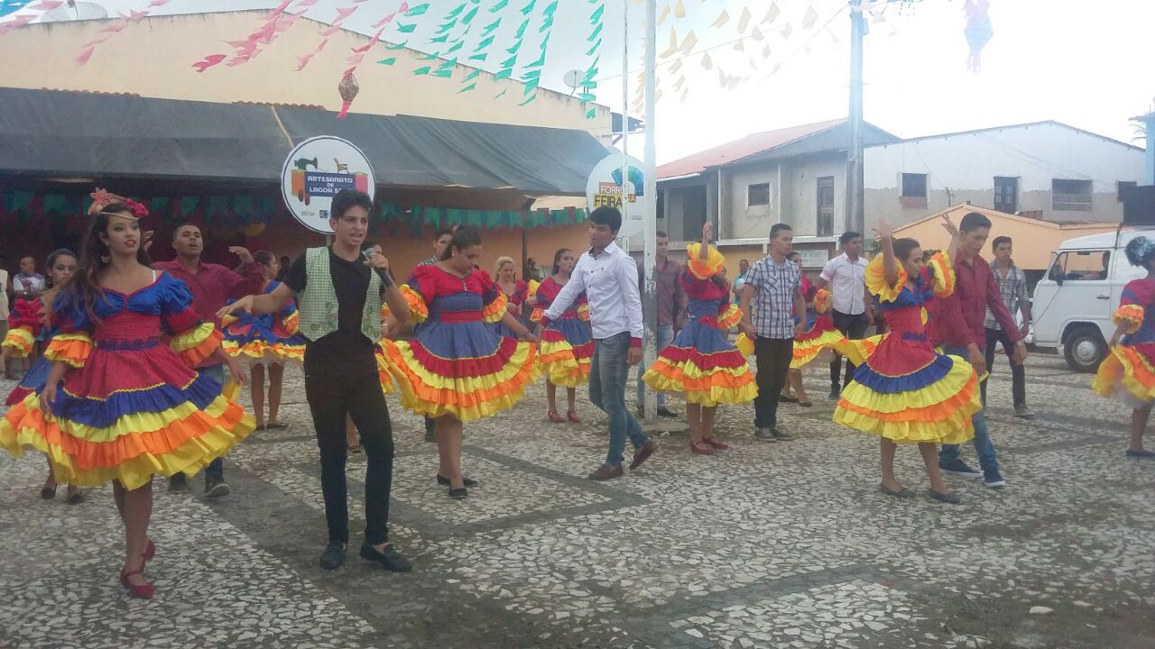 quadrilha arraia na roça da cidade de lagoa de roça