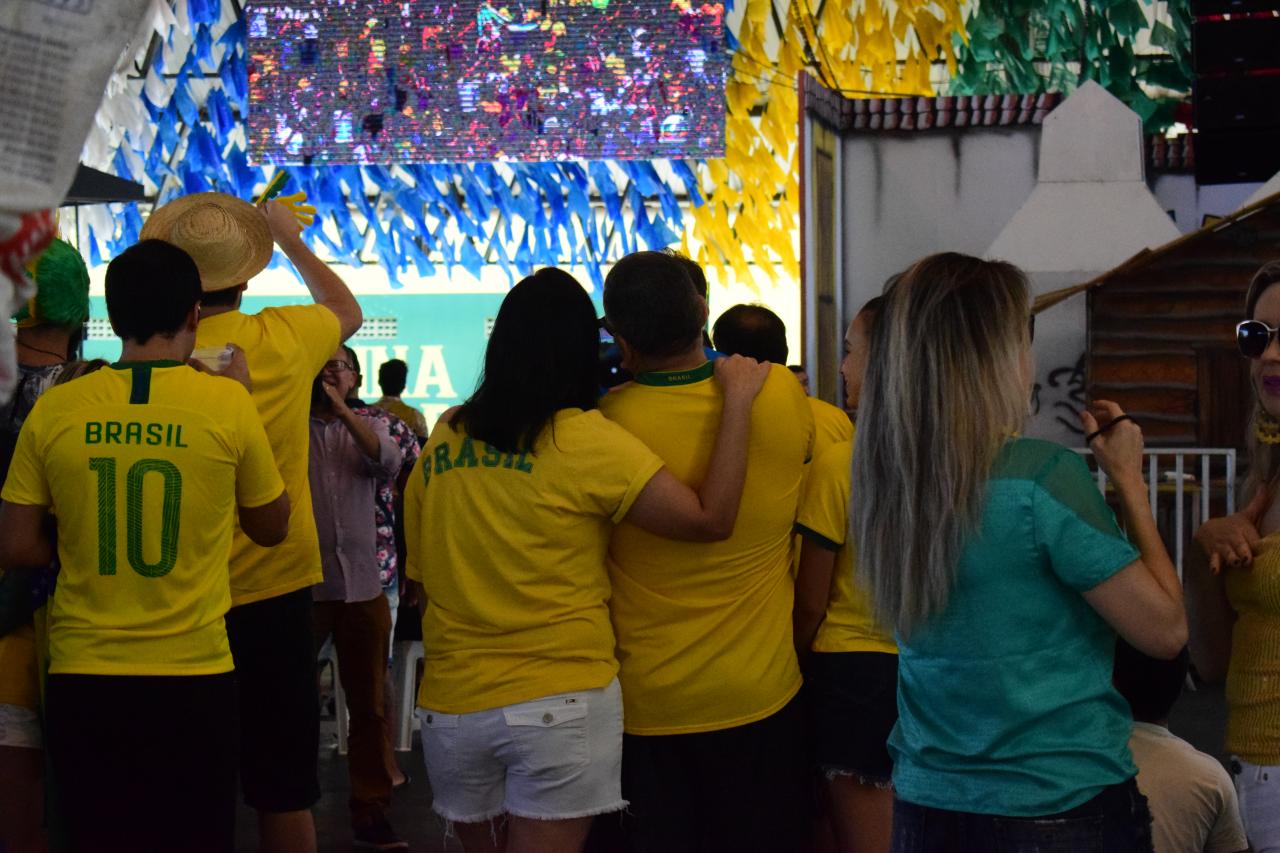 O verde e amarelo da o tom na piramide do Parque - Foto: Fernanda Moura