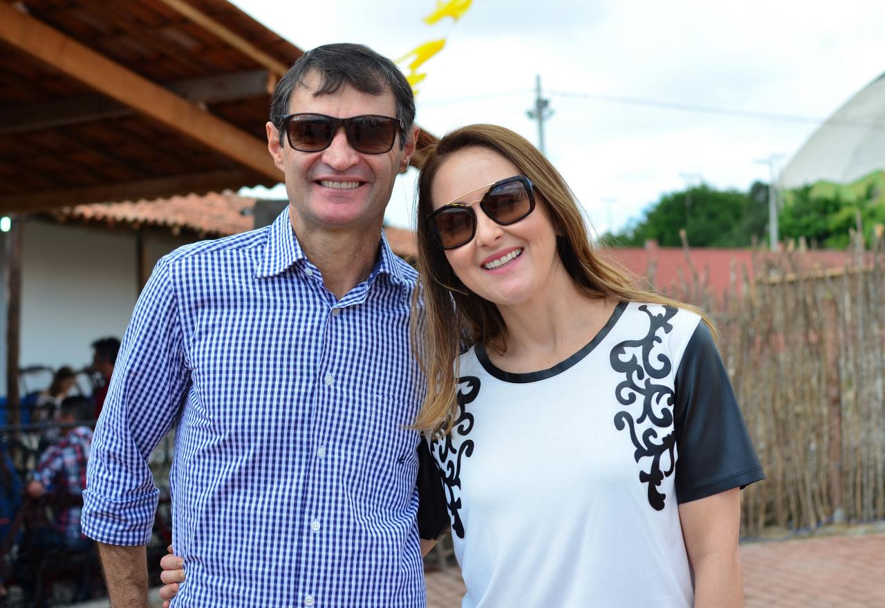 Prefeito de Campina Grande Grande Romero Rodrigues e a primeira dama Micheline Rodrigues